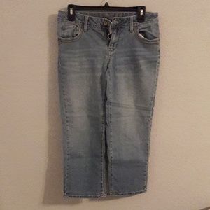 💎 2/$10 💎 Capri Jeans